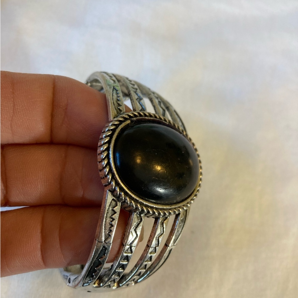 Black Stone Ethnic Inspired Hinged Bracelet - Picture 8 of 9